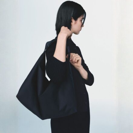 MESSENGER SHOULDER сумка преміум-серії UNIQLO U