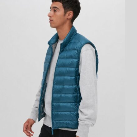 ULTRA LIGHT пуховий жилет UNIQLO