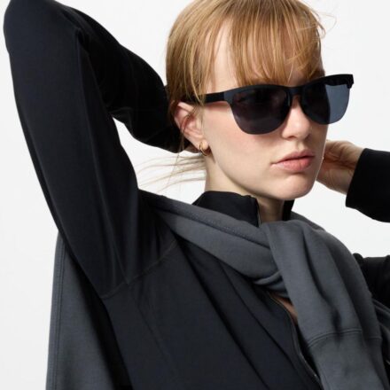 Спортивні окуляри UNIQLO з напівоправою